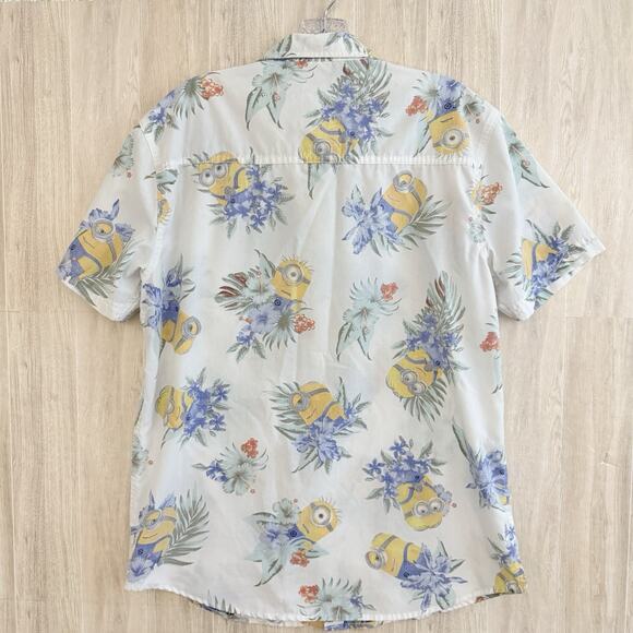 Despicable Me MINIONS Shirt Mens Medium Button Shirt Hawaiian Dave Stuart Beach - Picture 2 of 12